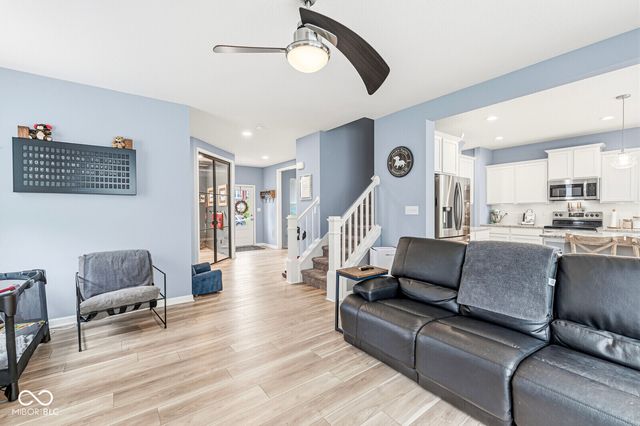 5242 Tulip Tree Drive, Noblesville, IN 46062