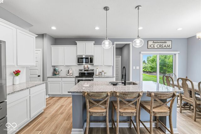 5242 Tulip Tree Drive, Noblesville, IN 46062