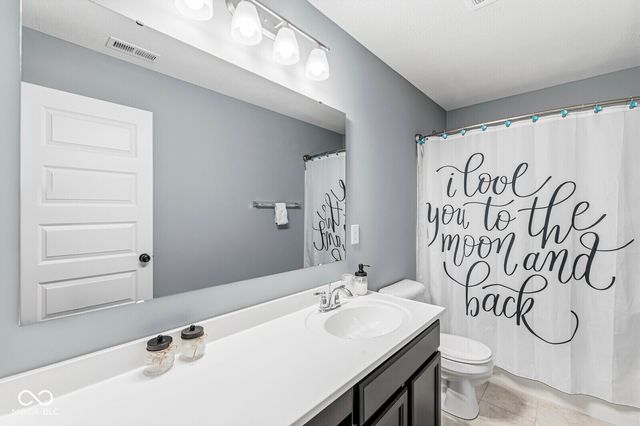 5242 Tulip Tree Drive, Noblesville, IN 46062
