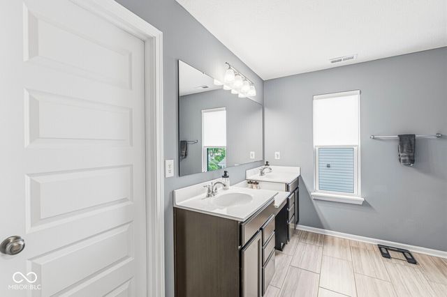 5242 Tulip Tree Drive, Noblesville, IN 46062
