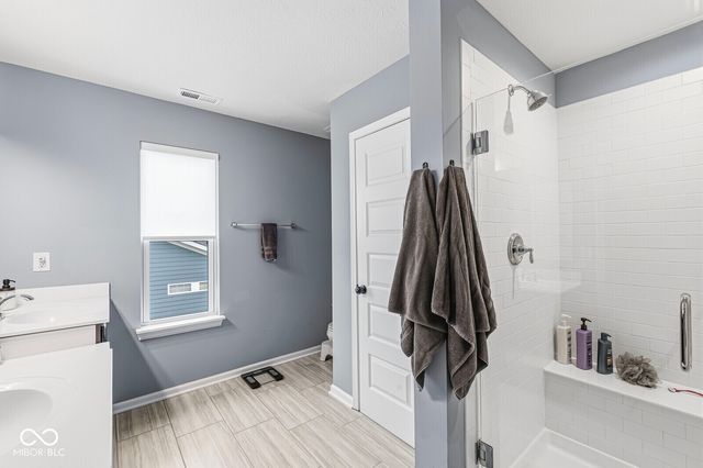 5242 Tulip Tree Drive, Noblesville, IN 46062