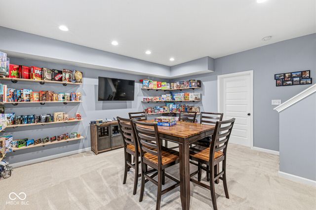5242 Tulip Tree Drive, Noblesville, IN 46062