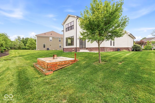 5242 Tulip Tree Drive, Noblesville, IN 46062