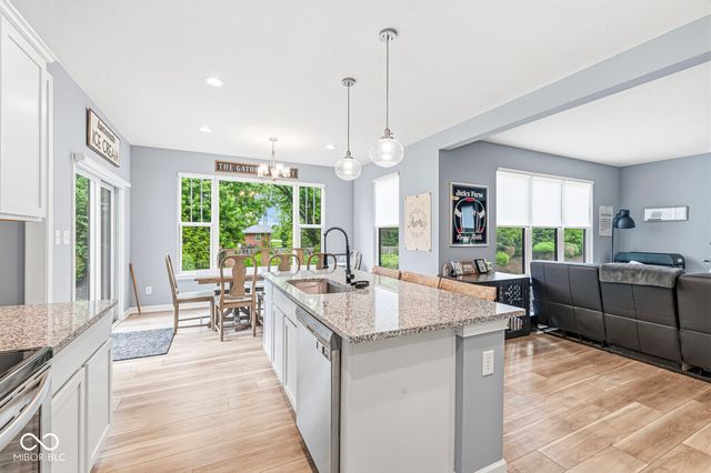 5242 Tulip Tree Drive, Noblesville, IN 46062