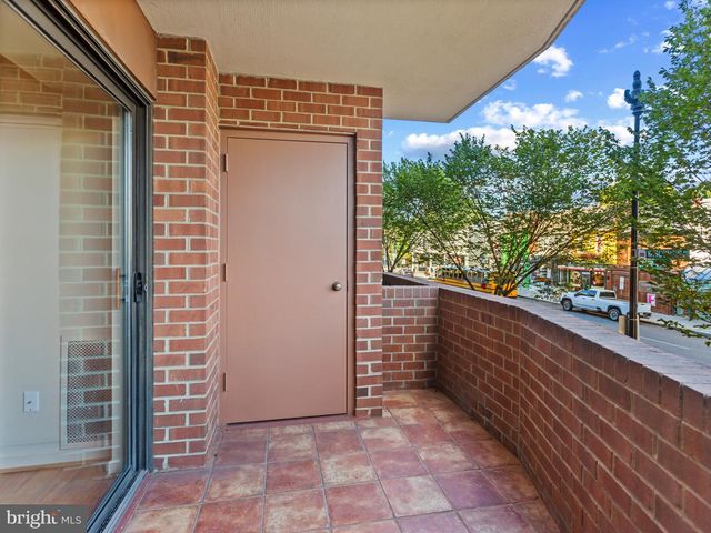 2320 WISCONSIN AVE NW #206, Washington, DC 20007