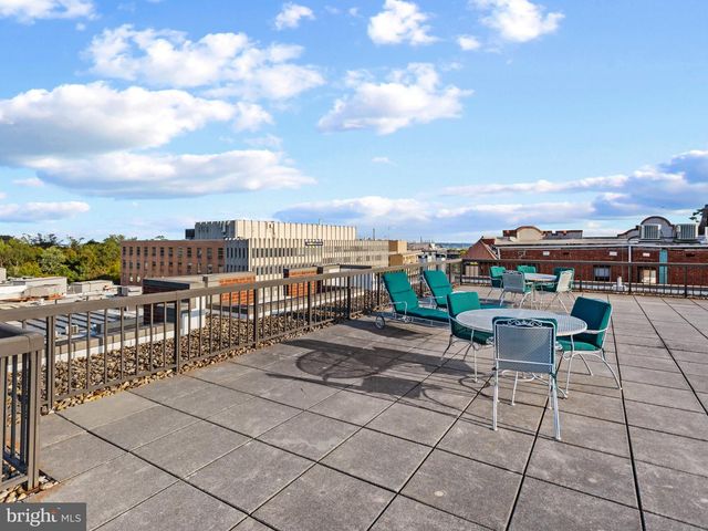 2320 WISCONSIN AVE NW #206, Washington, DC 20007