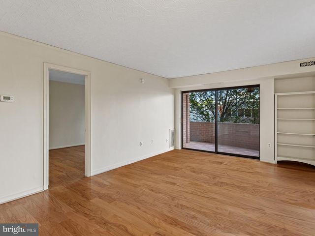 2320 WISCONSIN AVE NW #206, Washington, DC 20007