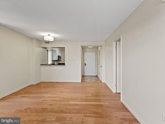2320 WISCONSIN AVE NW #206, Washington, DC 20007
