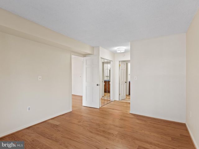 2320 WISCONSIN AVE NW #206, Washington, DC 20007