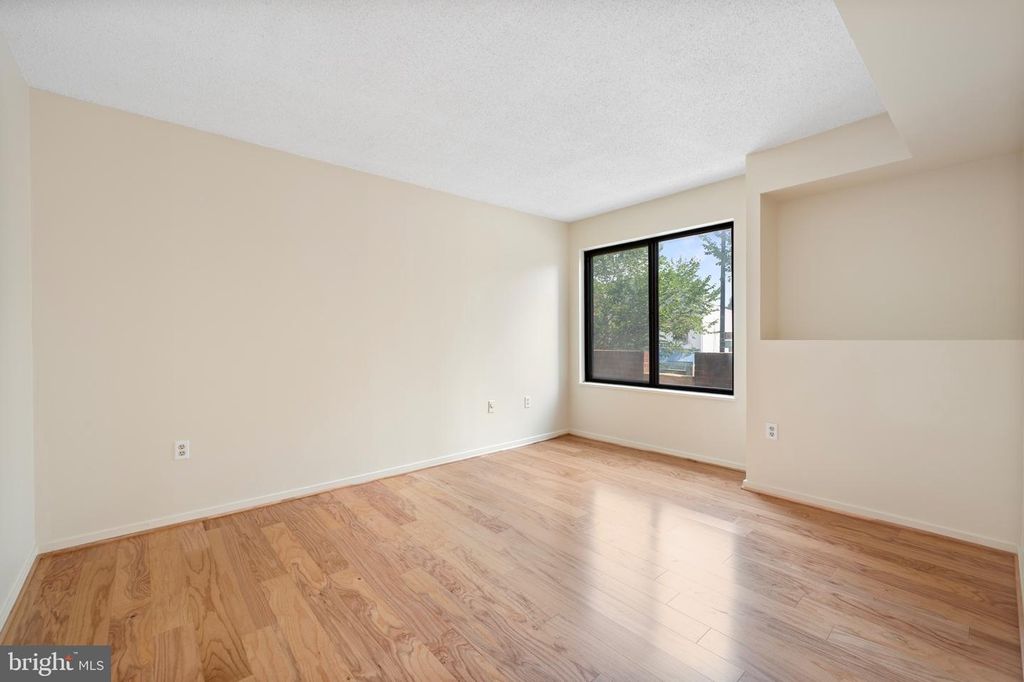 2320 WISCONSIN AVE NW #206, Washington, DC 20007
