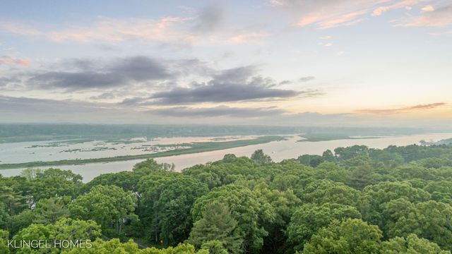 15914 Fern Avenue, Spring Lake Twp, MI 49456