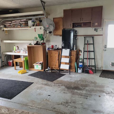 7960 W 800 N, Fairland, IN 46126