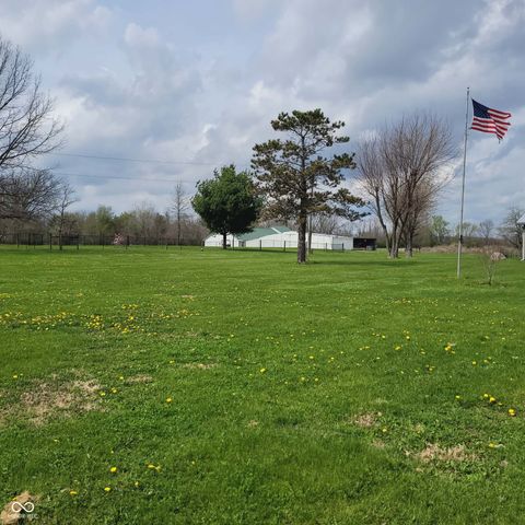 7960 W 800 N, Fairland, IN 46126