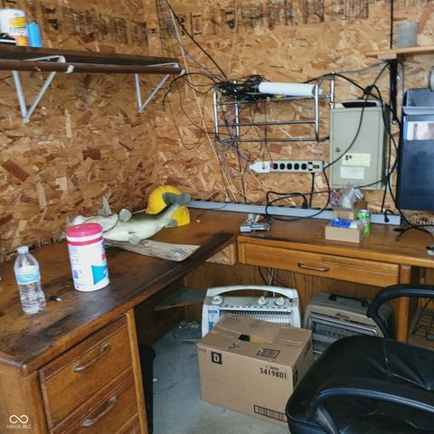 7960 W 800 N, Fairland, IN 46126