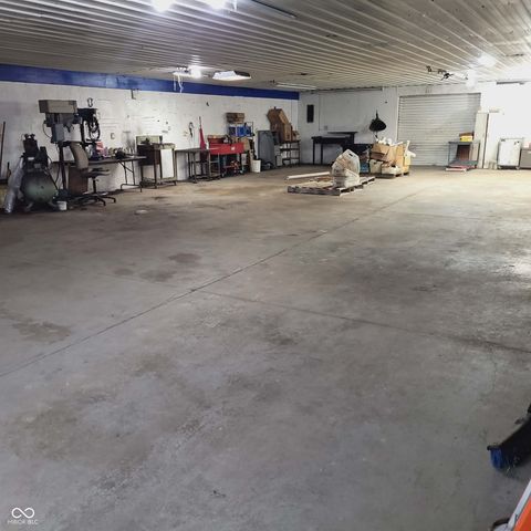 7960 W 800 N, Fairland, IN 46126