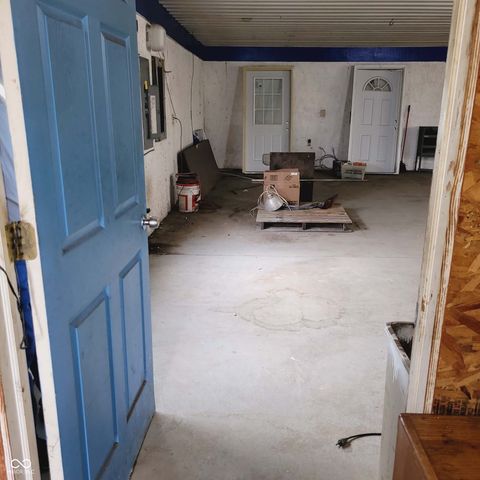 7960 W 800 N, Fairland, IN 46126