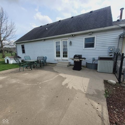 7960 W 800 N, Fairland, IN 46126