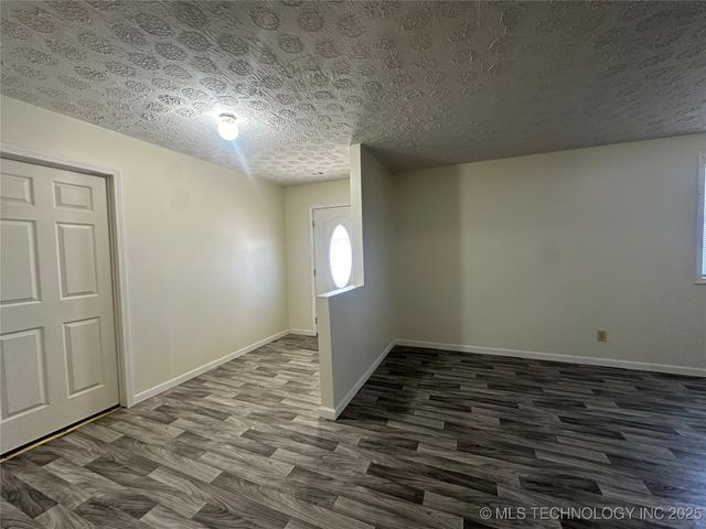 8234 E 400, Strang, OK 74367