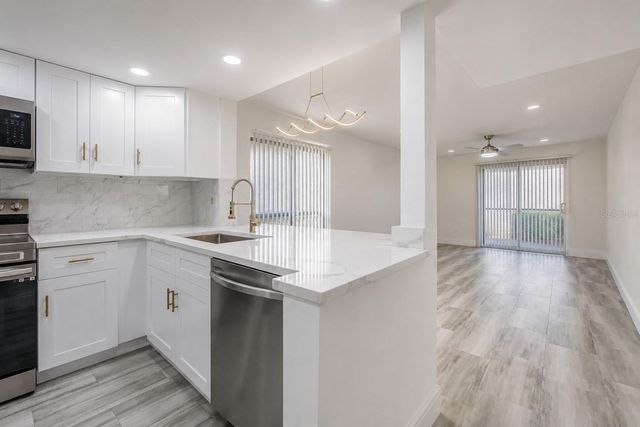 4965 PURITAN CIRCLE 401, Tampa, FL 33617