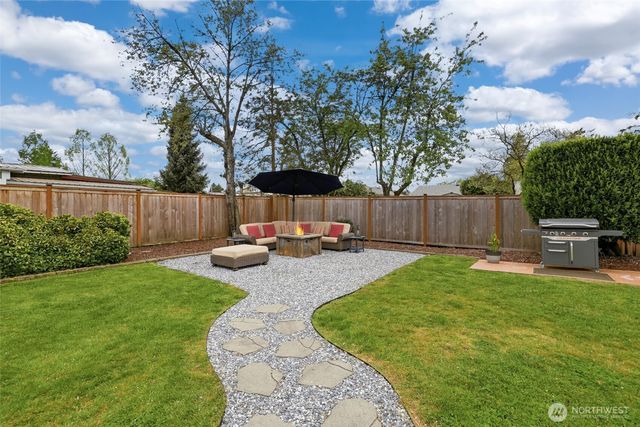 23449 28th Avenue S, Des Moines, WA 98198