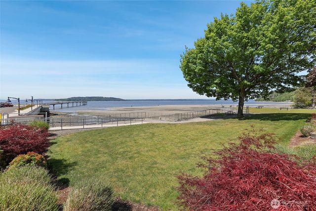 23449 28th Avenue S, Des Moines, WA 98198