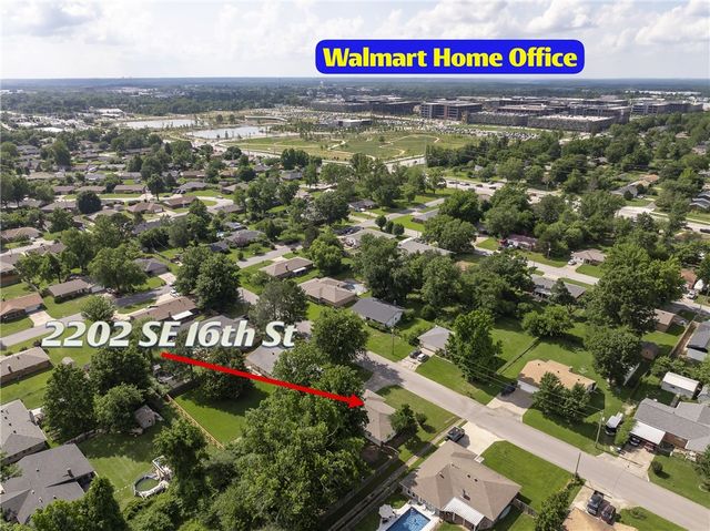 2202 SE 16th Street, Bentonville, AR 72712