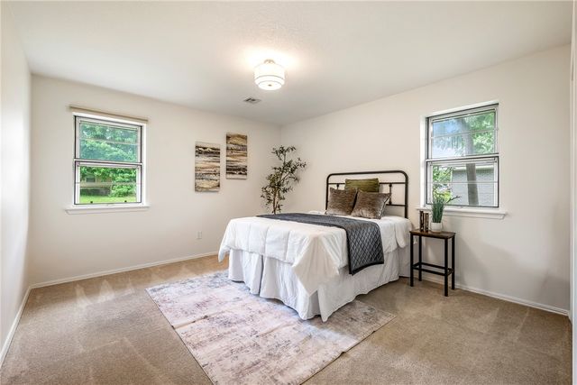 2202 SE 16th Street, Bentonville, AR 72712