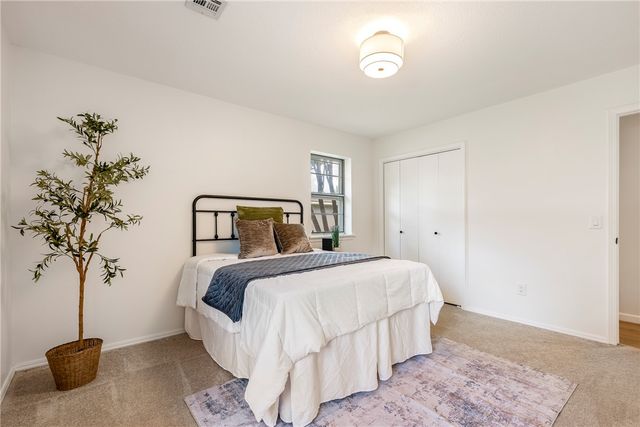 2202 SE 16th Street, Bentonville, AR 72712
