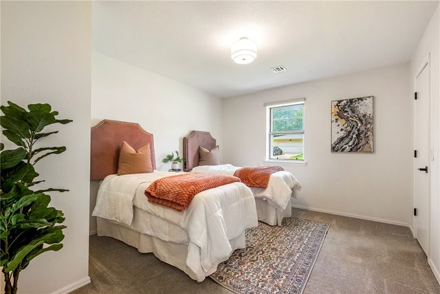 2202 SE 16th Street, Bentonville, AR 72712