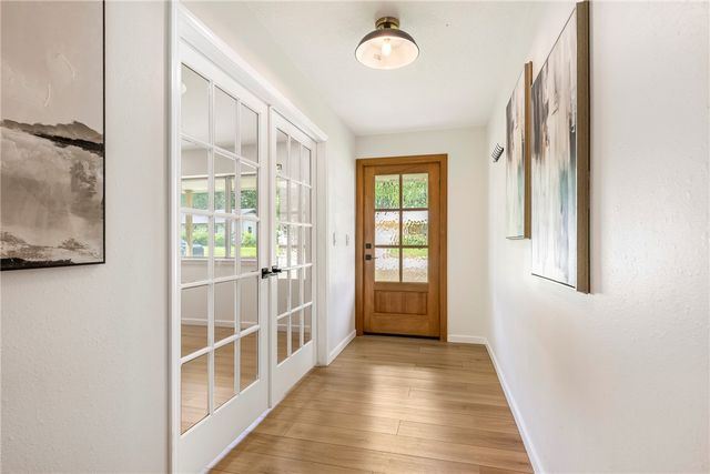 2202 SE 16th Street, Bentonville, AR 72712