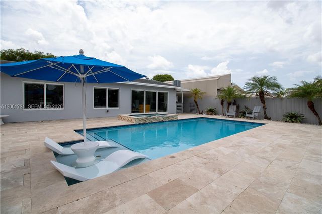 20053 SW 103rd Ave, Cutler Bay, FL 33189
