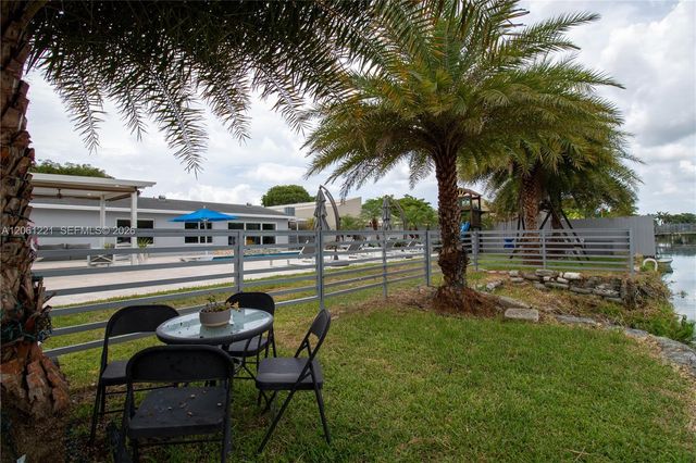 20053 SW 103rd Ave, Cutler Bay, FL 33189