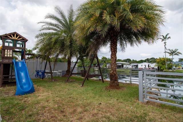 20053 SW 103rd Ave, Cutler Bay, FL 33189