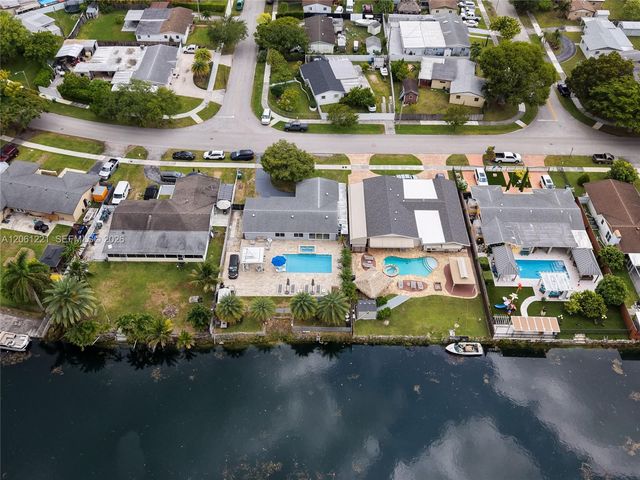 20053 SW 103rd Ave, Cutler Bay, FL 33189