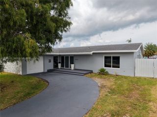 20053 SW 103rd Ave, Cutler Bay, FL 33189