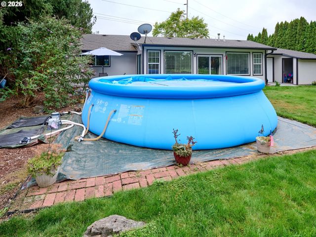 28502 S HIGHWAY 213, Molalla, OR 97038