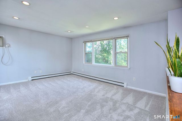 954 Howe Avenue, Shelton, CT 06484
