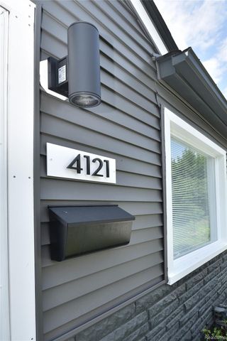 4121 Linwood Avenue, Royal Oak, MI 48073