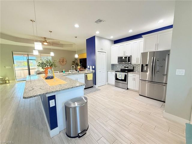 1714 SW 12th LN, Cape Coral, FL 33991