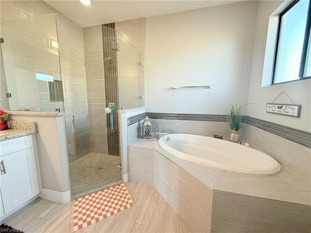 1714 SW 12th LN, Cape Coral, FL 33991