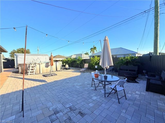 1714 SW 12th LN, Cape Coral, FL 33991