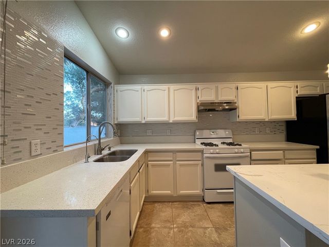 1860 Stablegate Avenue, Henderson, NV 89012