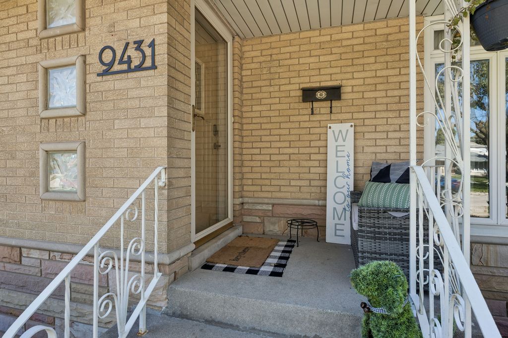 9431 Congress Park Avenue, Brookfield, IL 60513 — photo 2