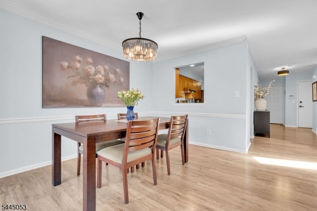 66 Bond St, Bridgewater Twp., NJ 08807