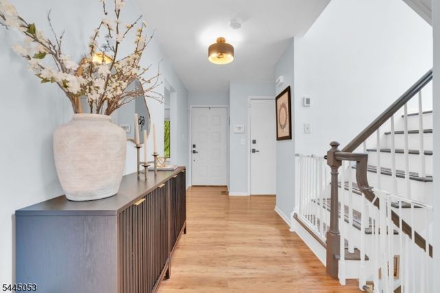 66 Bond St, Bridgewater Twp., NJ 08807