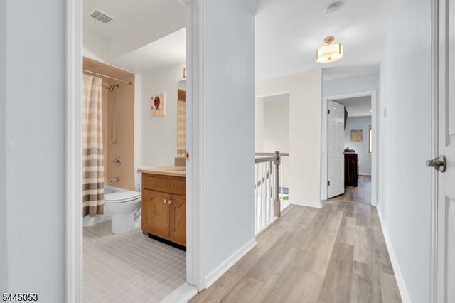 66 Bond St, Bridgewater Twp., NJ 08807