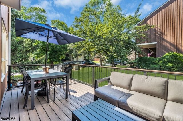 66 Bond St, Bridgewater Twp., NJ 08807