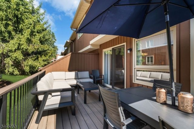 66 Bond St, Bridgewater Twp., NJ 08807