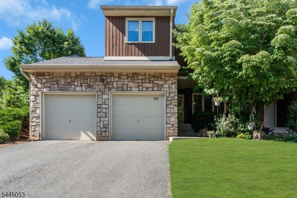 66 Bond St, Bridgewater Twp., NJ 08807 — photo 2