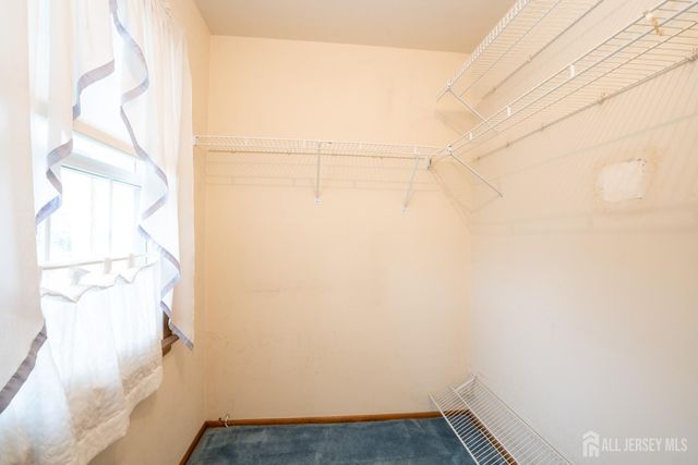 15 Lynn Court, North Brunswick, NJ 08902